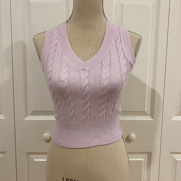 NWOT Jessica Simpson Lavender Purple Cable Knit Cropped Sweater Vest Size M - Picture 1 of 8